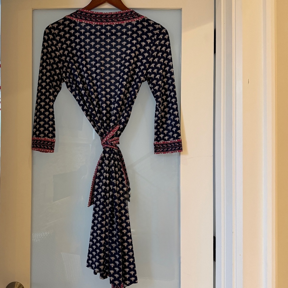 DVF Wrap Dress Pristine Condition - image 5
